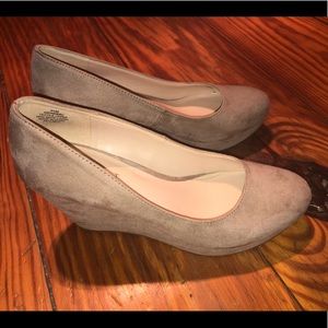 Nine West wedge pumps size 6.5